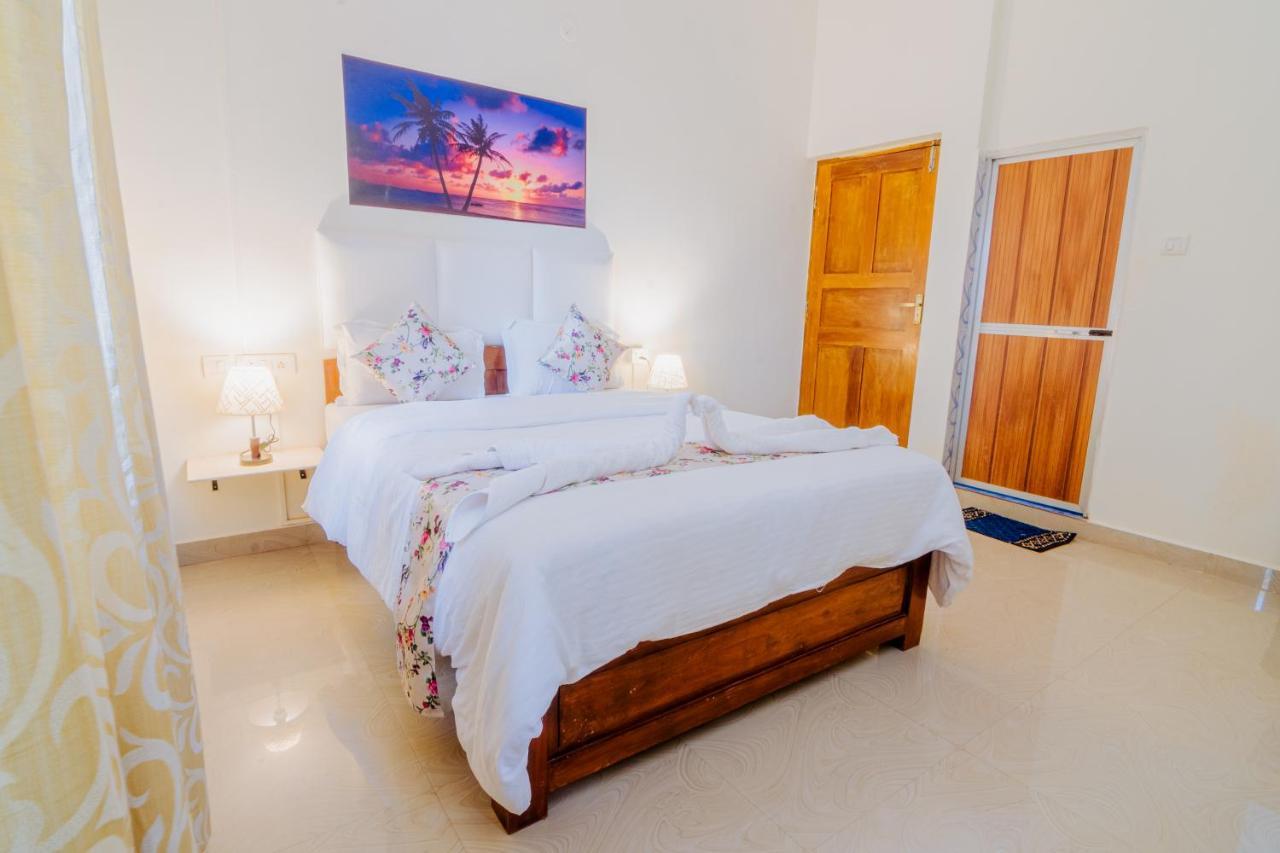 Bed and Breakfast White House In Goa, Truly Amazing Experience Saligao Экстерьер фото