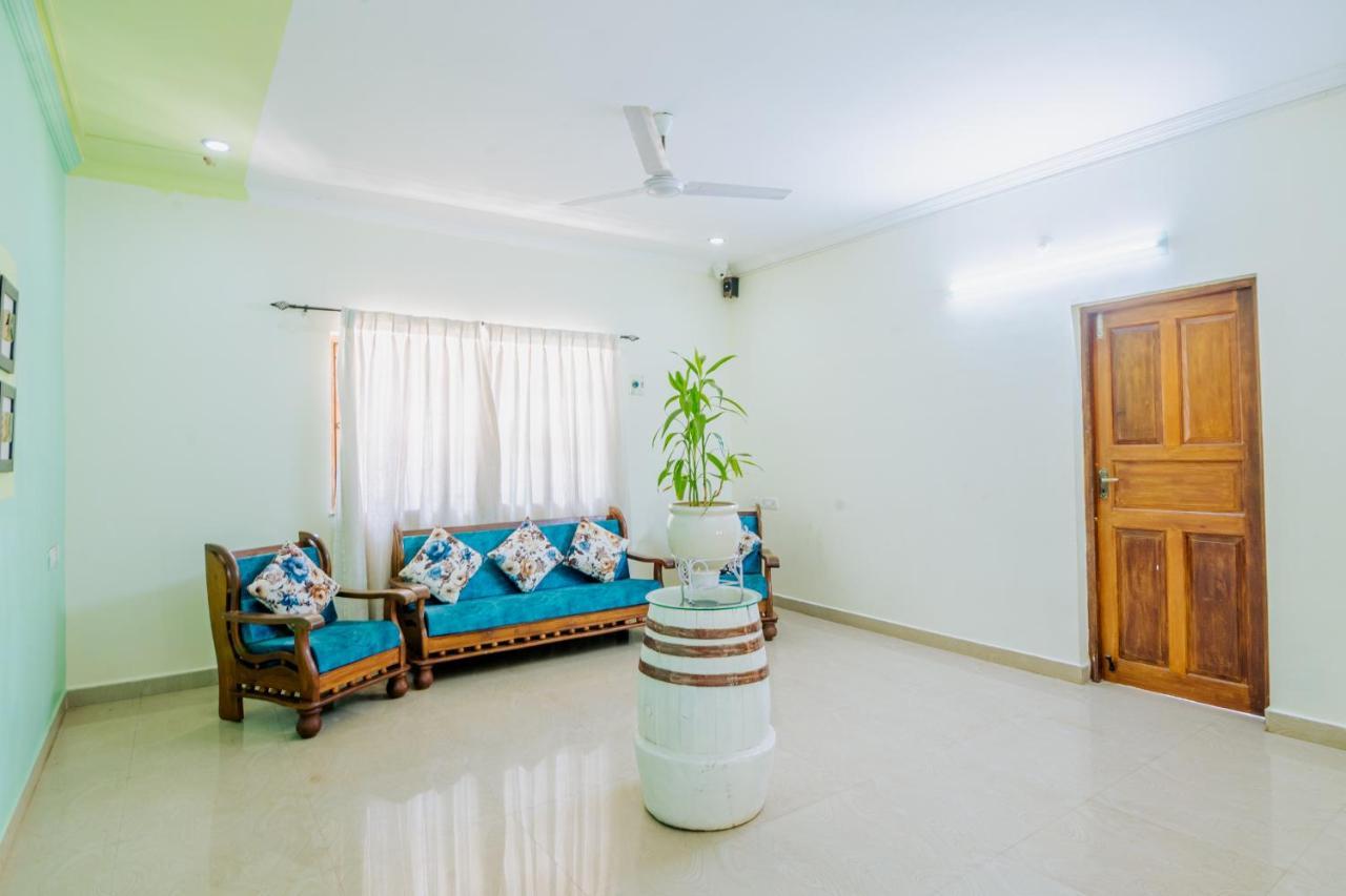 Bed and Breakfast White House In Goa, Truly Amazing Experience Saligao Экстерьер фото